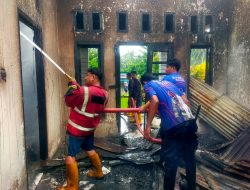 Rumah Korsek Bawaslu Halbar Ludes Terbakar, Kerugian Capai Rp750 Juta