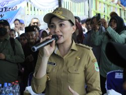 Gubernur Sherly Pastikan Proses Proposal Bantuan Masjid Bobanehena: Mohon Bersabar