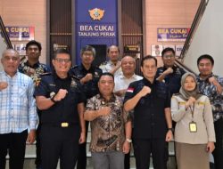 Bupati Halmahera Utara Temui Kepala Bea Cukai Tanjung Perak 