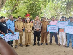 Gubernur Serahkan Armada Tangkap hingga BPJS ke Nelayan Haltim