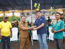 Kolaborasi Tanam Pohon Balsa di Halmahera Utara