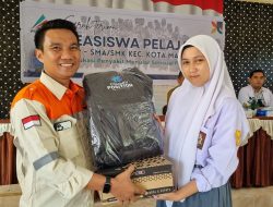 132 Pelajar di Halmahera Timur Terima Beasiswa dari PT Position 