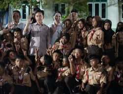 Didampingi Gubernur, Wapres Gibran Diserbu Siswa di Ternate