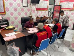 Polisi Serahkan Tiga Tersangka Kasus Pencurian ke Kejari Ternate 