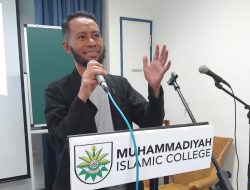 Menemukan Etos, Patos, dan Logos di Negeri Singa