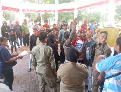 Desak Pembatalan Proyek Geotermal, Massa Demo Kantor Bupati Halmahera Barat