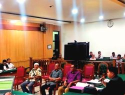 Hakim Ingatkan Edi Langkara Berkata Jujur: Jangan Main-main 