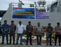 KRI Tatihu-853 Milik TNI AL Bawa Bantuan Logistik ke Halmahera Utara 