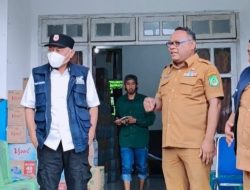 Tinjau Penanganan Banjir di Halbar, Wagub Pastikan Logistik dan Kesehatan Warga Terjamin