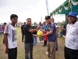 Wagub Sarbin Buka Turnamen Sepak Bola, 8 Tim Siap Bersaing Rebut Juara