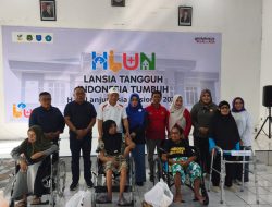 Wagub Maluku Utara Serahkan Bantuan untuk Lansia di Acara Puncak HLUN