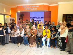 Duta Humas Polda Malut dan Mahasiswa KKN Unkhair Ajak Warga Bijak Bermedsos