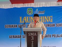 Wagub Dorong Lingkungan Bersih dan Edukasi Literasi Keuangan untuk Siswa Maluku Utara 