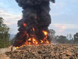 Ribuan Ban Bekas Terbakar di Kawasan PT IWIP, 6 Jam Api Belum juga Padam