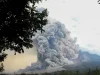 Empat Gunung Api Erupsi Bersamaan, Penerbangan Ternate-Jakarta Ditunda
